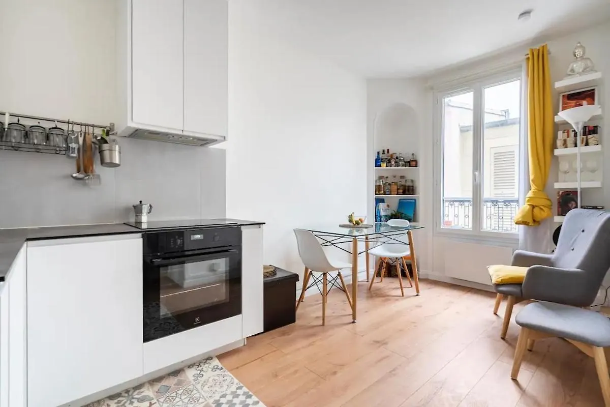 Nice And Cozy Parisian Apartment 0*, Paris France