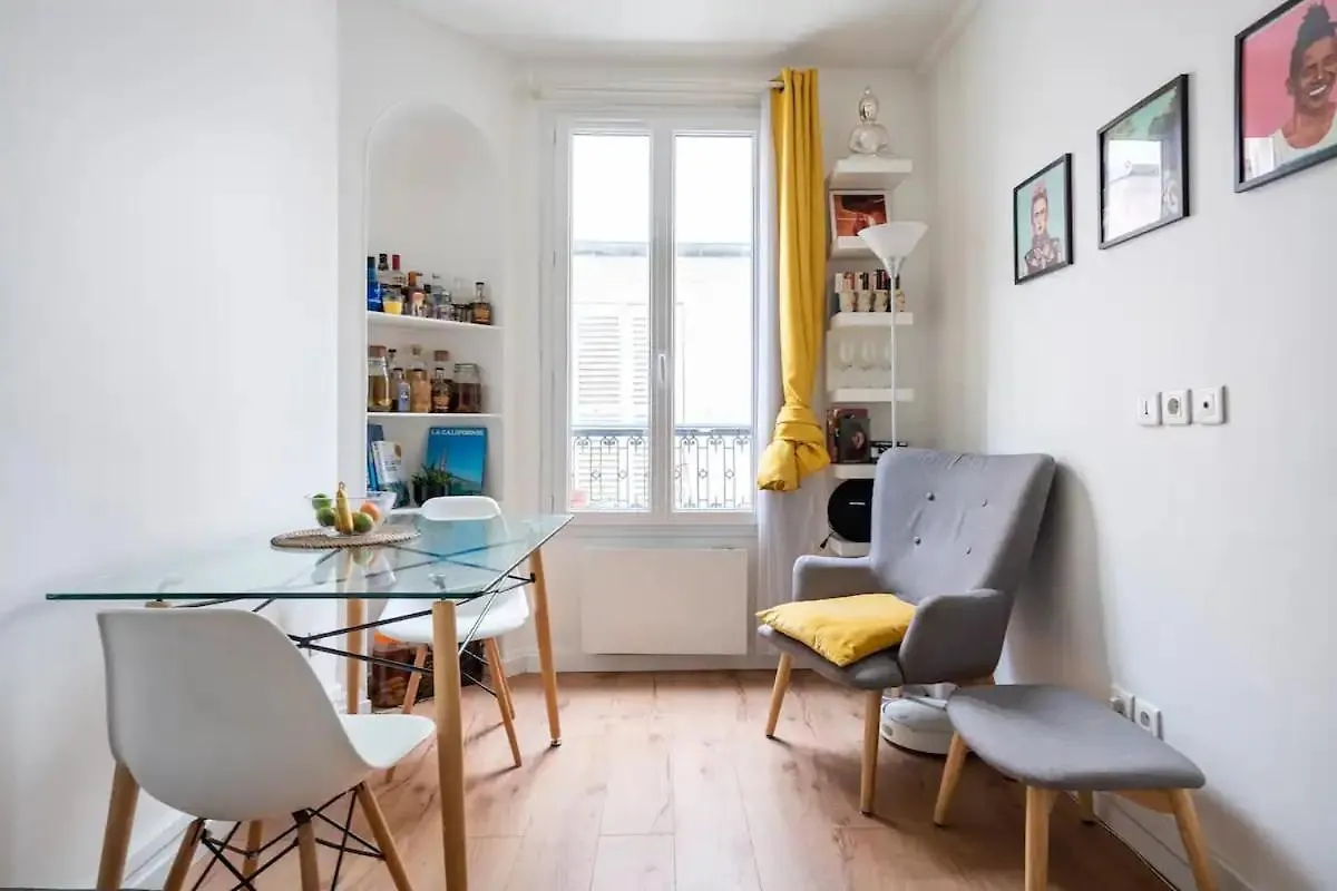Nice And Cozy Parisian Apartment location